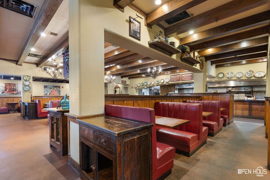 More Photos Of 4330 Kell Blvd, Wichita Falls Restaurant For Sale