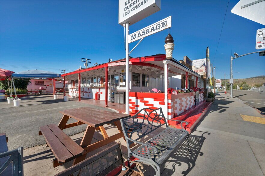 More Photos Of 198 Main St, Bridgeport Restaurant For Sale