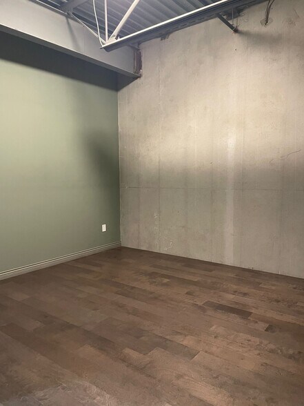 More Photos Of 18669 52nd Ave, Surrey Warehouse For Sale