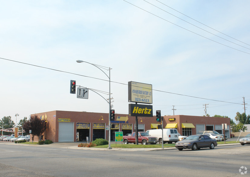 Primary Photo Of 1700 24th St, Bakersfield Auto Repair For Lease