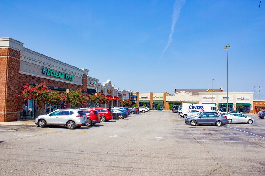 5000 Whitesburg Dr S, Huntsville, AL 35802 For Lease