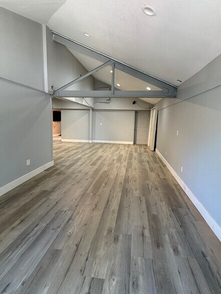 More Photos Of 842 S 1st St, San Jose Storefront For Lease