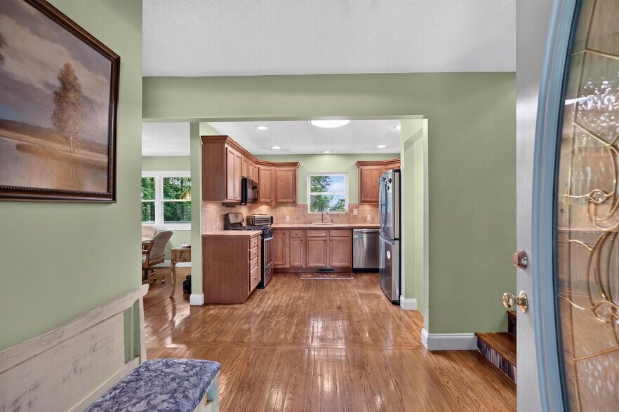 More Photos Of 3343 Dogwood Ln NW, Acworth Flex For Sale