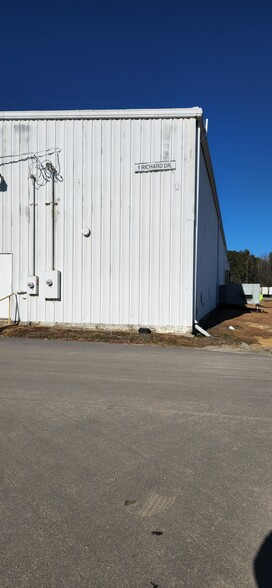 Primary Photo Of 1 Richard Dr, Rocky Mount Warehouse For Lease