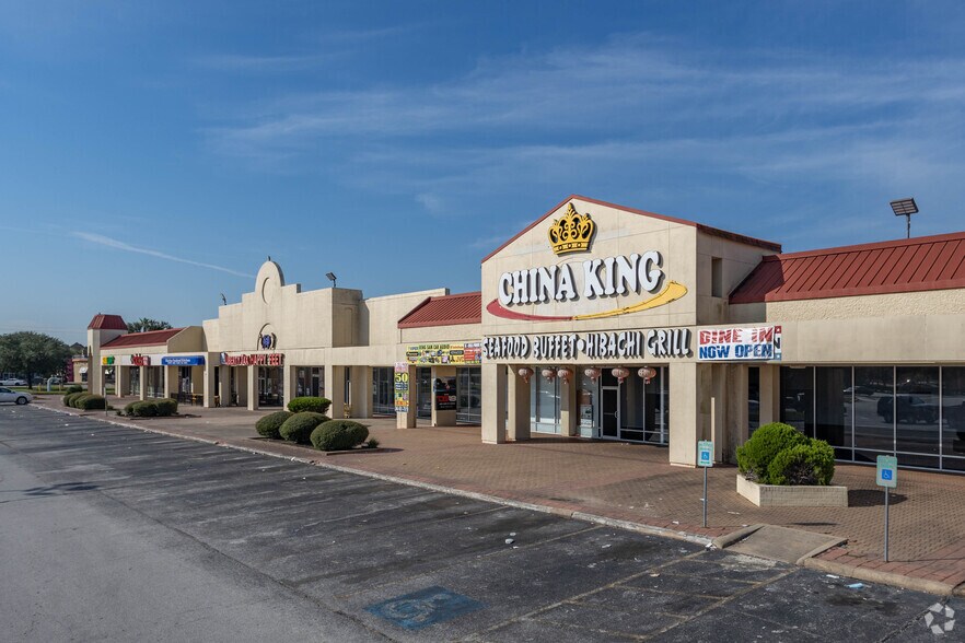 More Photos Of 11101 Fuqua St, Houston Unknown For Lease