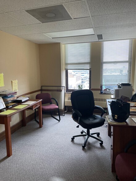 More Photos Of 216 W Washington St, South Bend Office For Lease