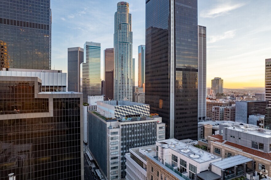 More Photos Of 612 S Flower St, Los Angeles Apartments For Lease
