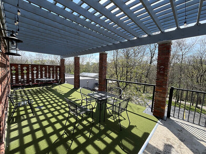 More Photos Of 2601 N Walnut St, Bloomington Hospitality For Sale