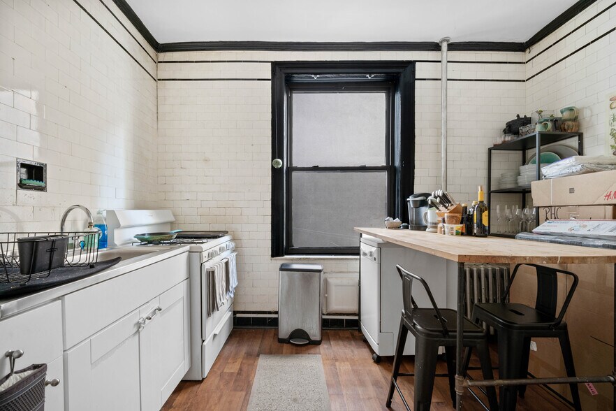 More Photos Of 174 15th St, Brooklyn Apartments For Sale