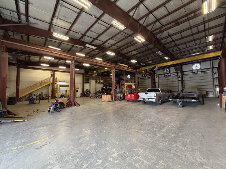 More Photos Of 3701 Windmill Rd, Cleburne Manufacturing For Lease