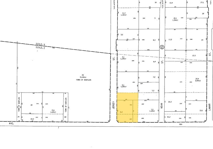 More Photos Of 125 Edison Ave, West Babylon Warehouse For Lease