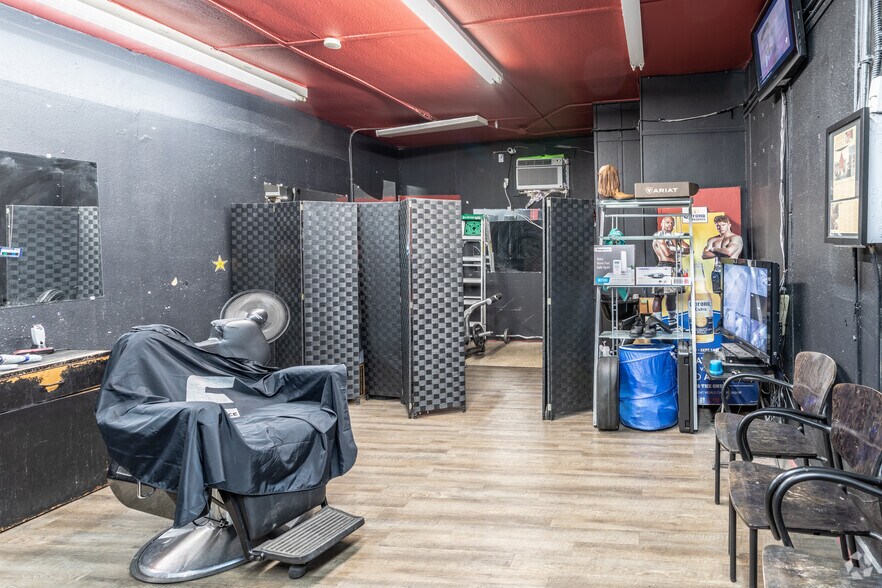 More Photos Of 1502 S Hackberry St, San Antonio Freestanding For Sale