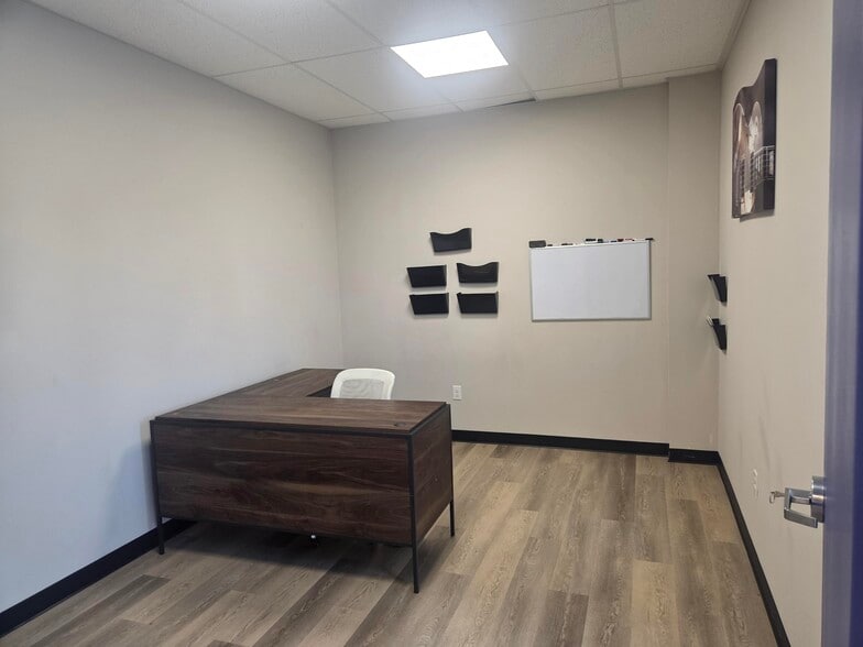 More Photos Of 3275 North McDonald Street, McKinney Distribution For Lease