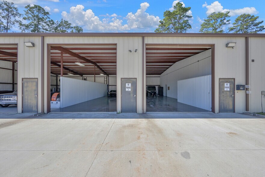 More Photos Of 15513 Capitol Hill Rd, Montgomery Service For Sale