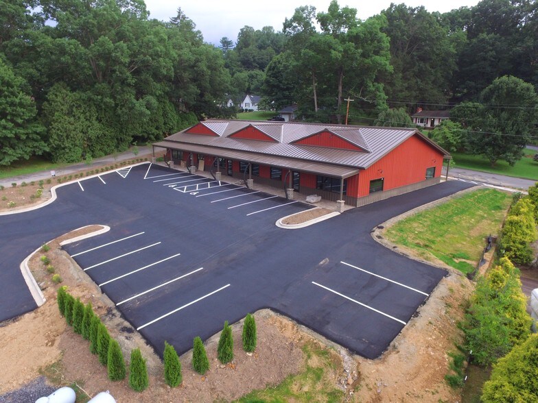 More Photos Of 62 Overbrook St, Waynesville Specialty For Sale