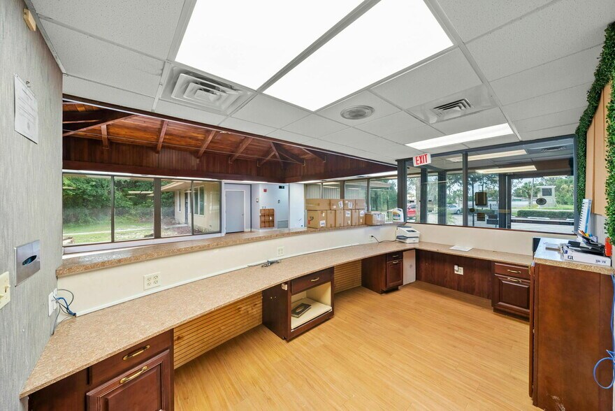 More Photos Of 1600 Jenks Ave, Panama City Medical For Sale