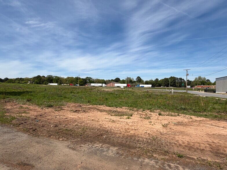 More Photos Of 7900 Doyle Springs Rd, Little Rock Warehouse For Sale