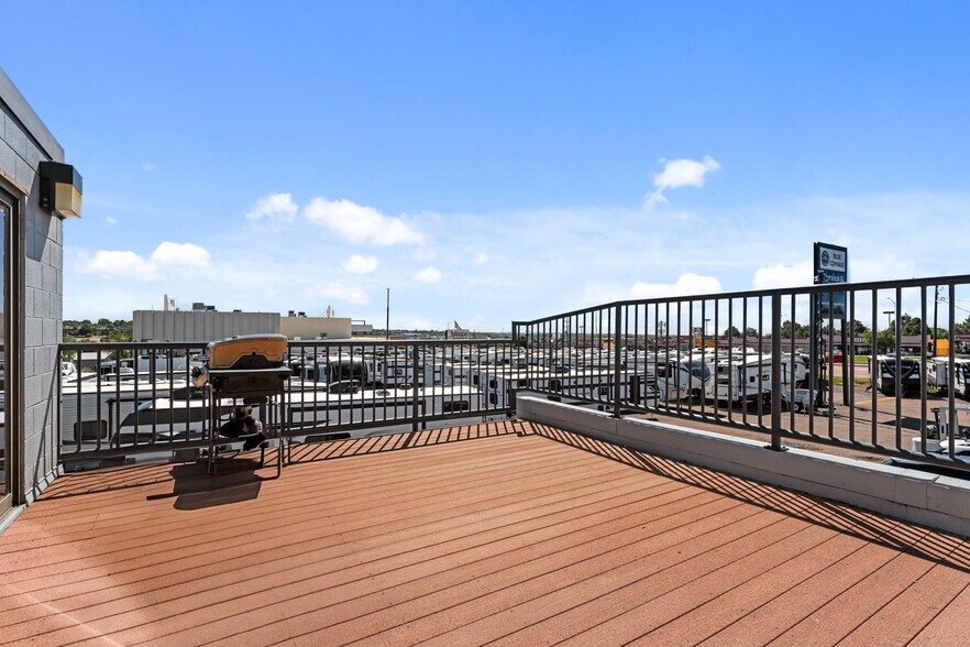 More Photos Of 3204-3208 E Platte Ave, Colorado Springs Auto Dealership For Sale