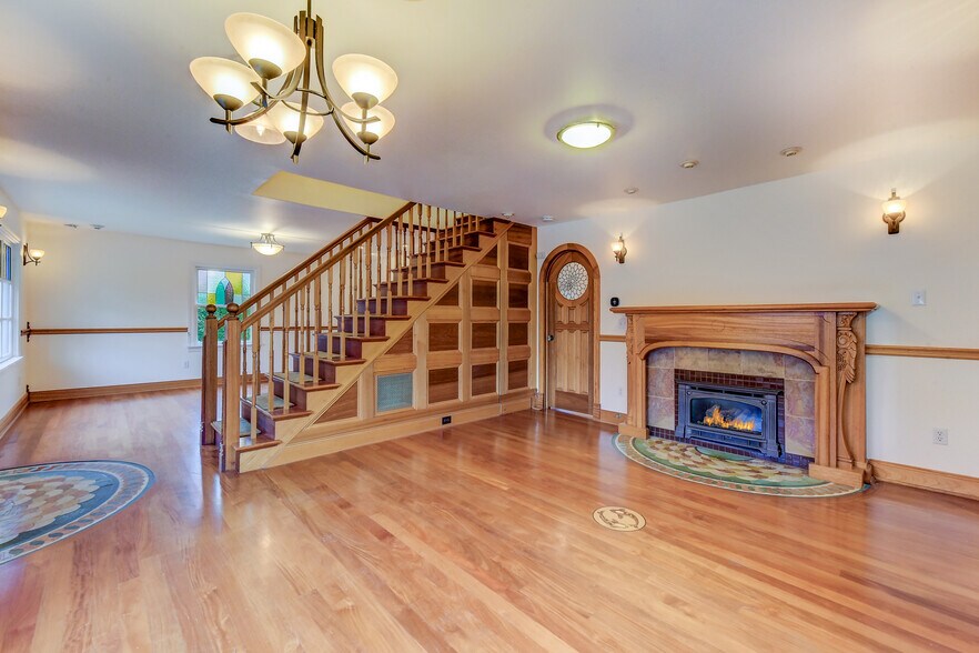 More Photos Of 1313 Washington St, Sumner Religious Facility For Sale