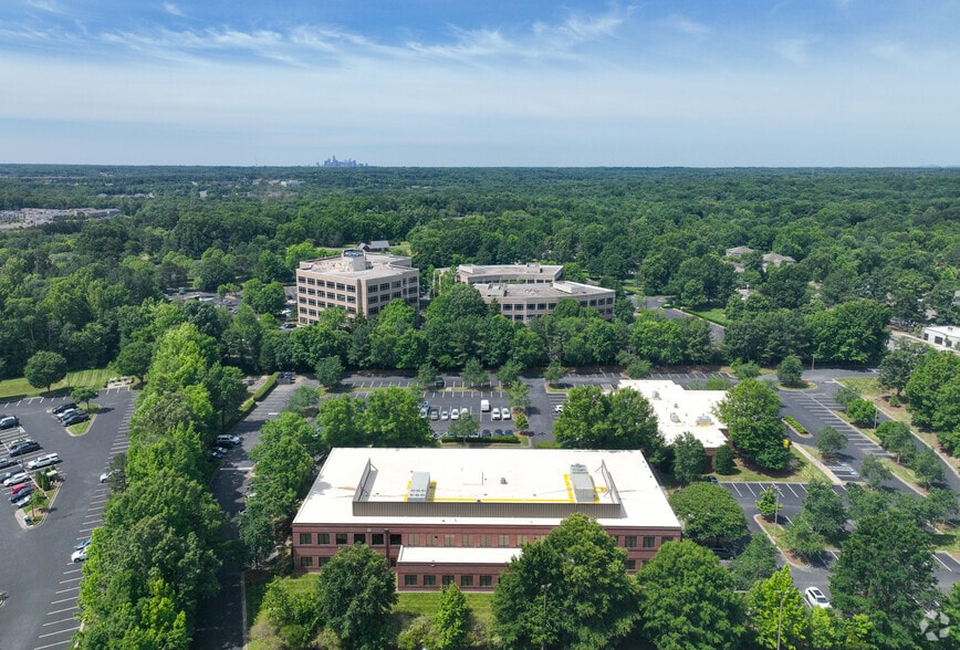 More Photos Of 10320 Mallard Creek Rd, Charlotte Unknown For Lease