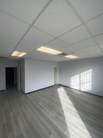 More Photos Of 13045 Telegraph Rd, Santa Fe Springs Manufacturing For Lease