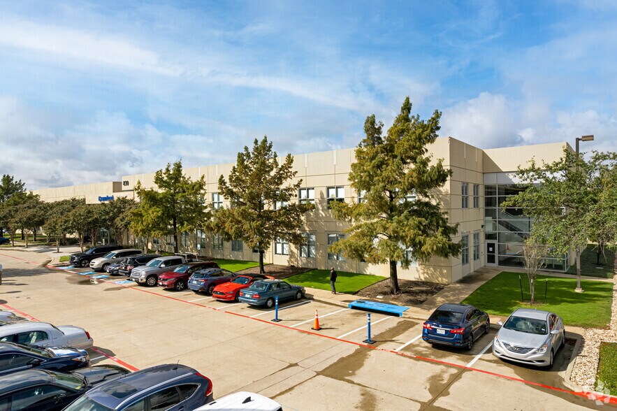 More Photos Of 830 S Greenville Ave, Allen Office For Lease