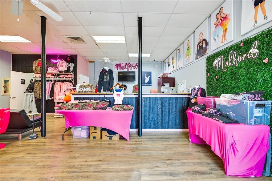 More Photos Of 245 S Black Horse Pike, Mount Ephraim Freestanding For Sale