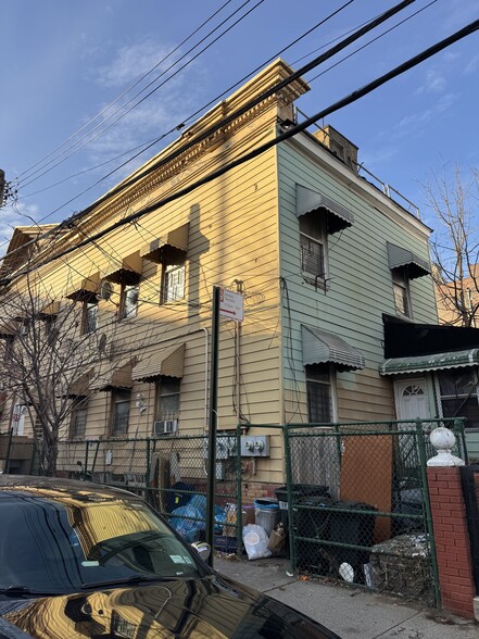 More Photos Of 825 Jennings St, Bronx Storefront Retail Residential For Sale