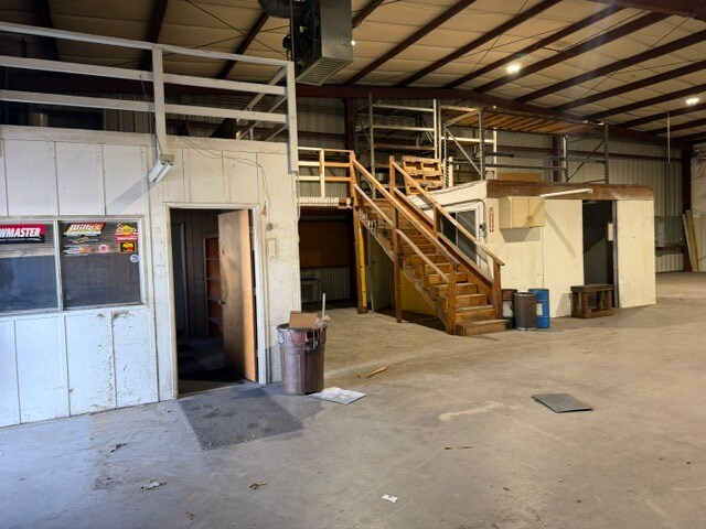 More Photos Of 1238 E Beamer St, Woodland Warehouse For Lease