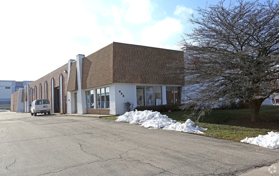 Primary Photo Of 444 Randy Rd, Carol Stream Warehouse For Lease