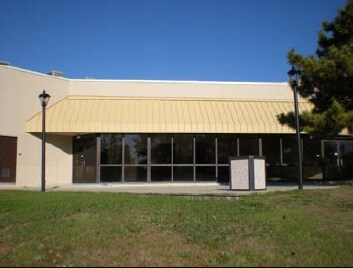 More Photos Of 3806 N Main St, Columbia Schools For Sale