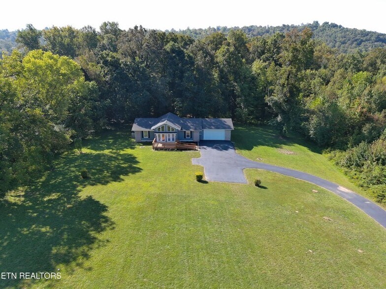 More Photos Of 1723 Roane State Hwy, Harriman Flex For Sale