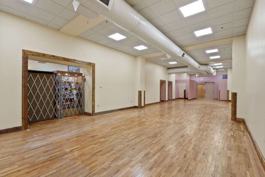 More Photos Of 216 W Lincolnway, Cheyenne Storefront Retail Office For Sale