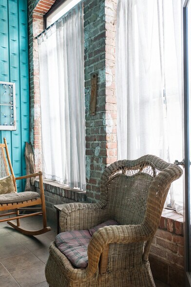 More Photos Of 112 18th St N, Birmingham Storefront For Sale