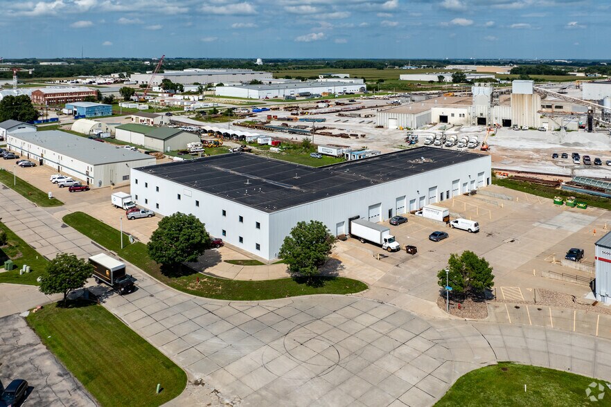 More Photos Of 5800 N 58th St, Lincoln Warehouse For Lease