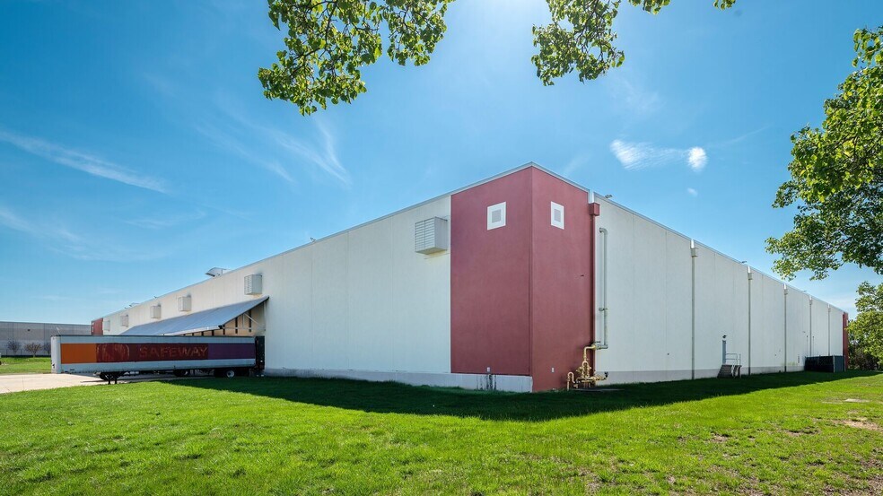 More Photos Of 6300 Columbia Park Rd, Cheverly Warehouse For Lease