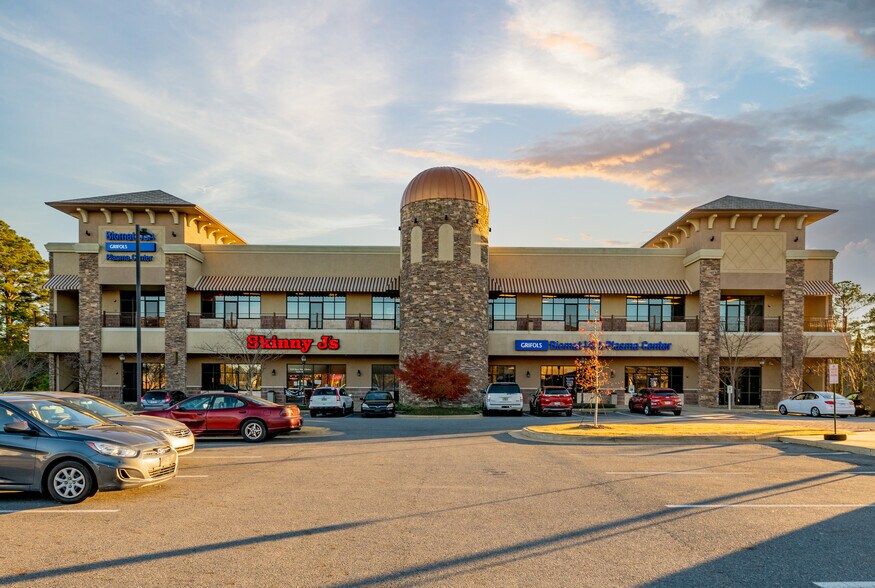 More Photos Of 2235 Dave Ward Dr, Conway Storefront Retail Office For Lease