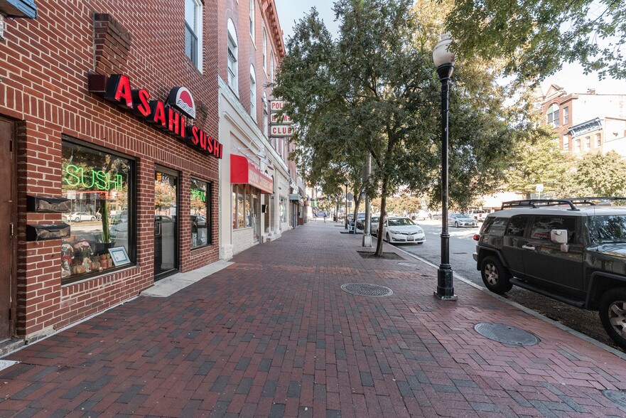 More Photos Of 514 S Broadway, Baltimore General Retail For Sale