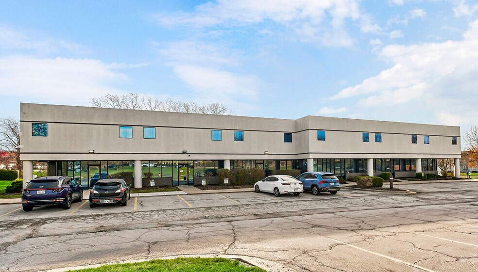 More Photos Of 12635-12651 Hemlock St, Overland Park Showroom For Lease