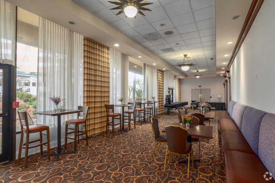 More Photos Of 5300 Rockside Rd, Independence Hotel For Sale