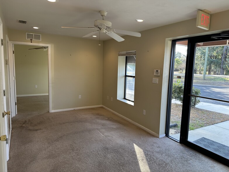 More Photos Of 110 Crossway Rd, Tallahassee Warehouse For Lease