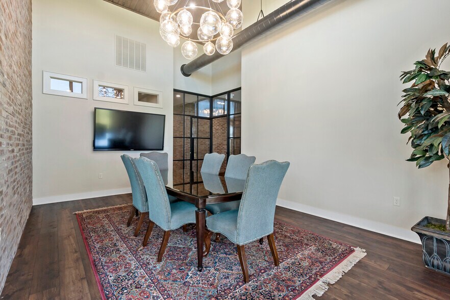 More Photos Of 4438 State Highway 6, College Station Office For Lease