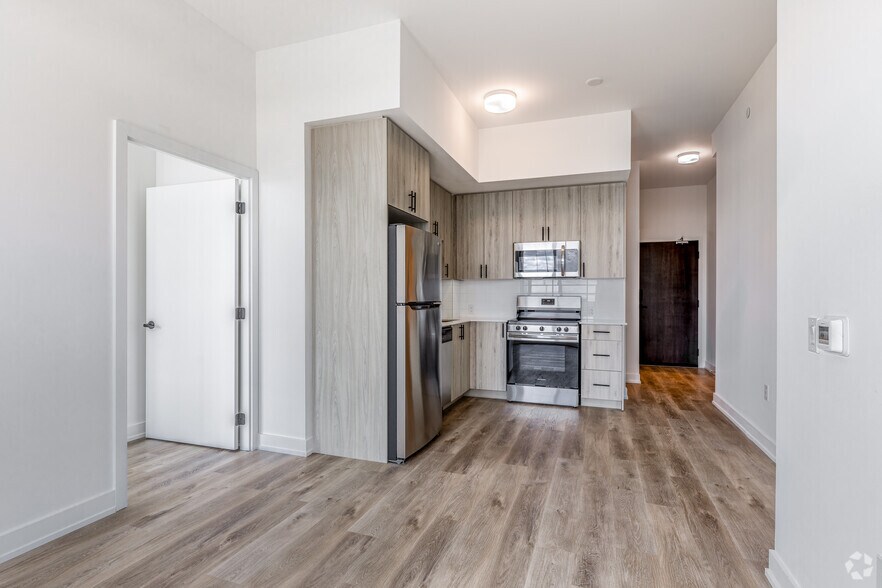 More Photos Of 2475 Old Bronte Rd, Oakville Apartments For Lease