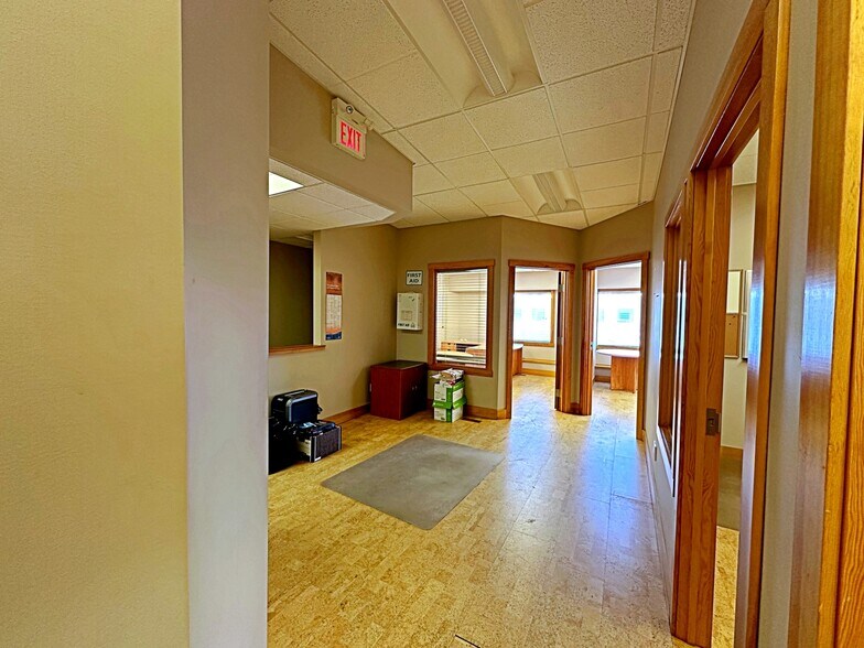 More Photos Of 380 Mackenzie Blvd, Fort McMurray Warehouse For Sale