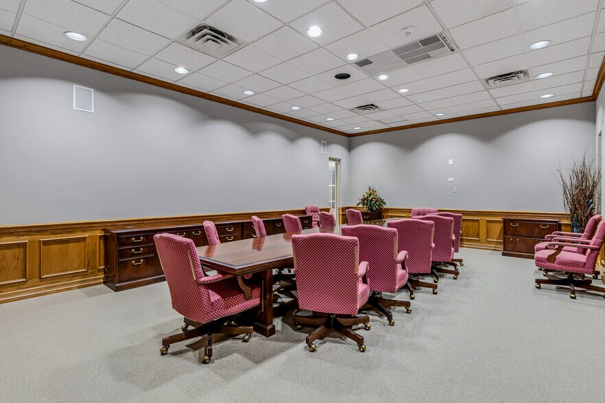 More Photos Of 4717 Fletcher Ave, Fort Worth Office For Sale