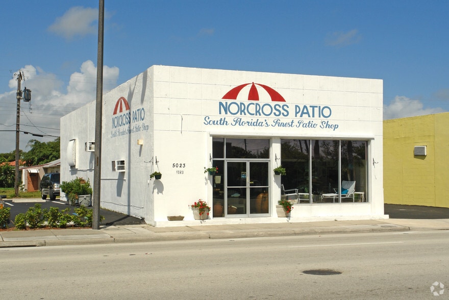 More Photos Of 5023 S Dixie Hwy, West Palm Beach Storefront For Lease