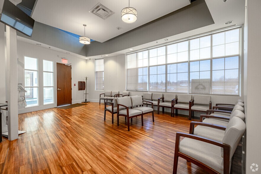 More Photos Of 6020 Meadowridge Center Dr, Elkridge Medical For Lease