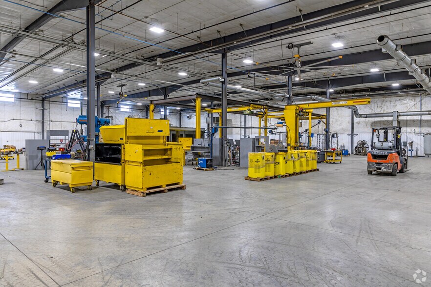 More Photos Of 1105 Benjamin Ave, Hutchinson Manufacturing For Sale