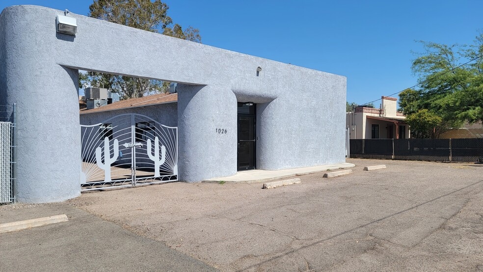 More Photos Of 1026 N Columbus Blvd, Tucson Light Manufacturing For Sale