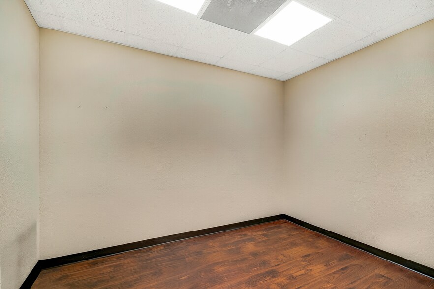 More Photos Of 2515 McCullough Ave, San Antonio Medical For Sale